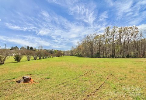 A home in Waxhaw