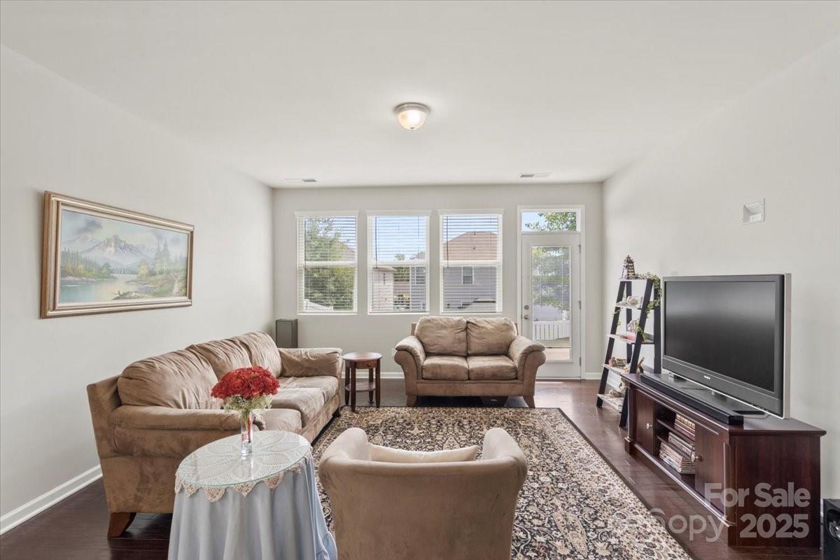 Kings Grove Manor - Residential