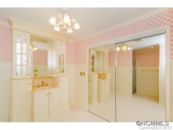 Fleetwood Plaza - Residential