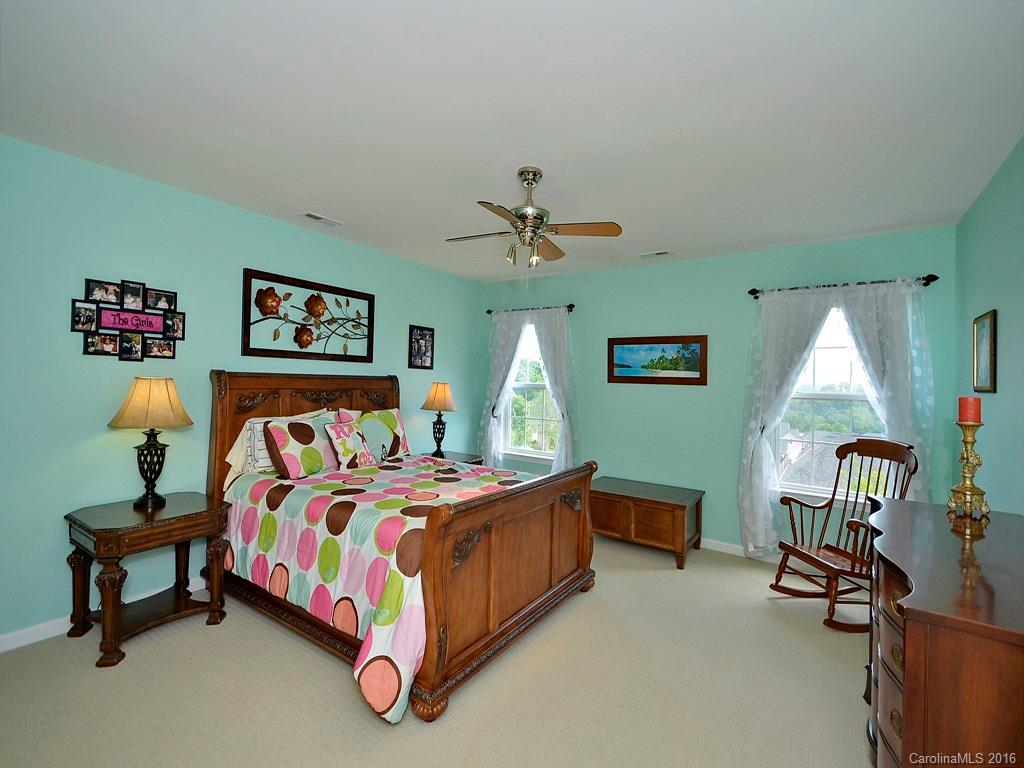 Waightstill Mountain - Residential