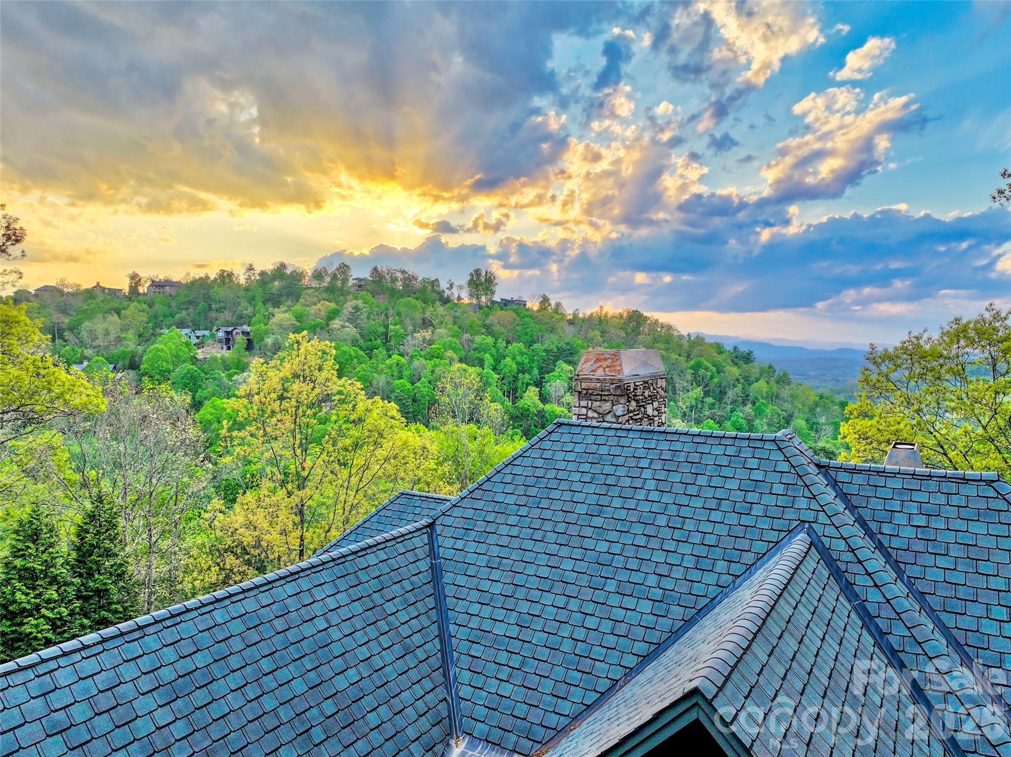 Reynolds Mountain - Residential