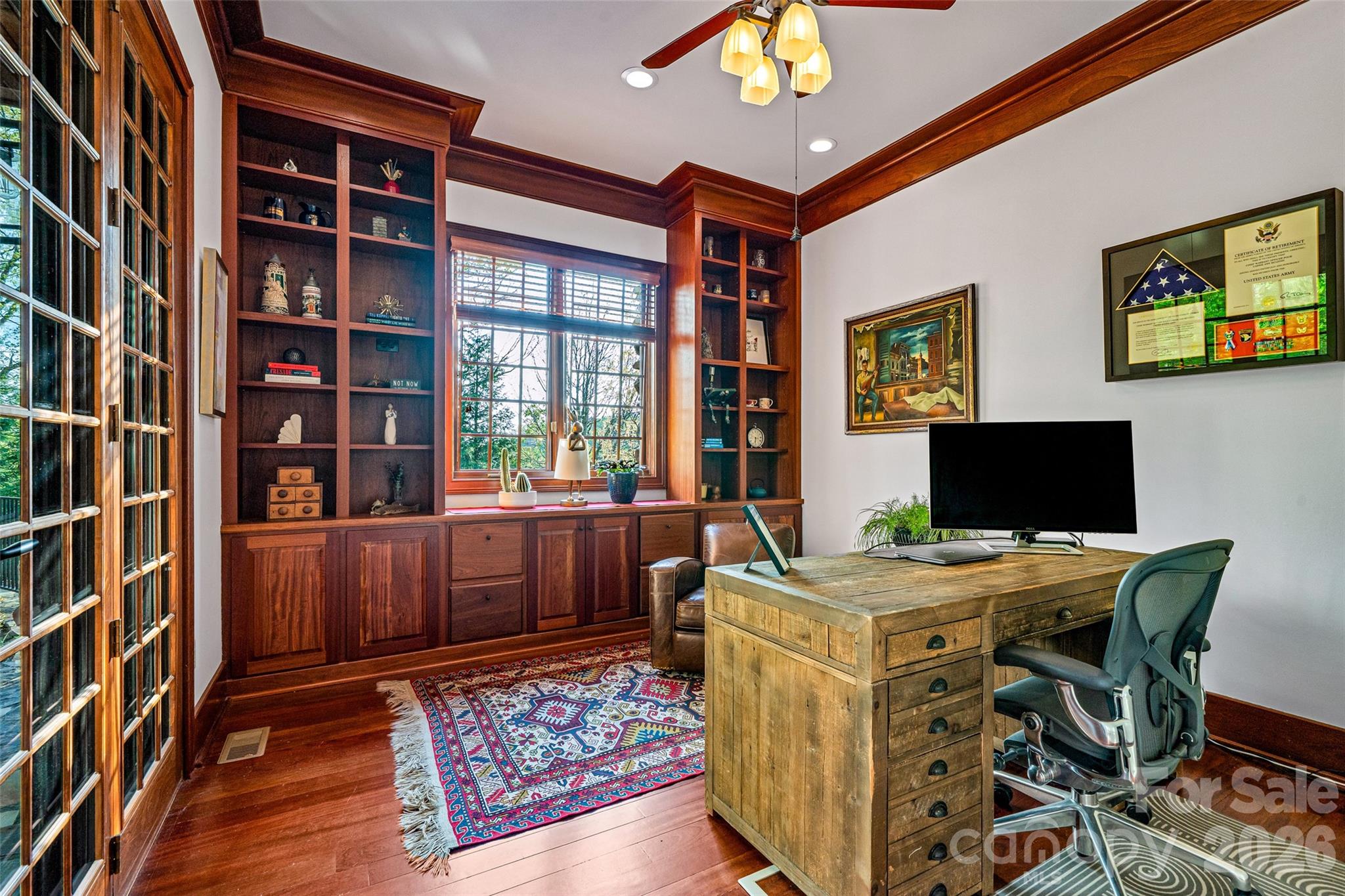 Reynolds Mountain - Residential