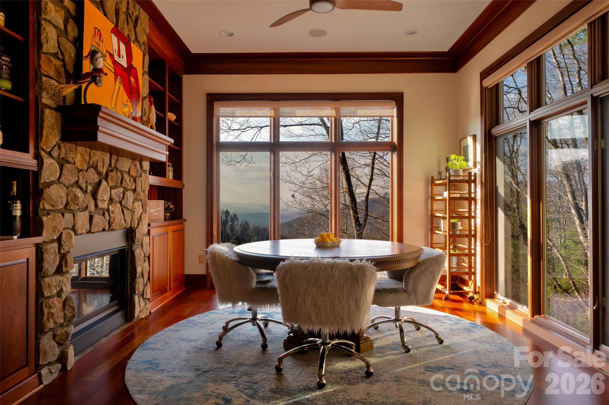 Reynolds Mountain - Residential