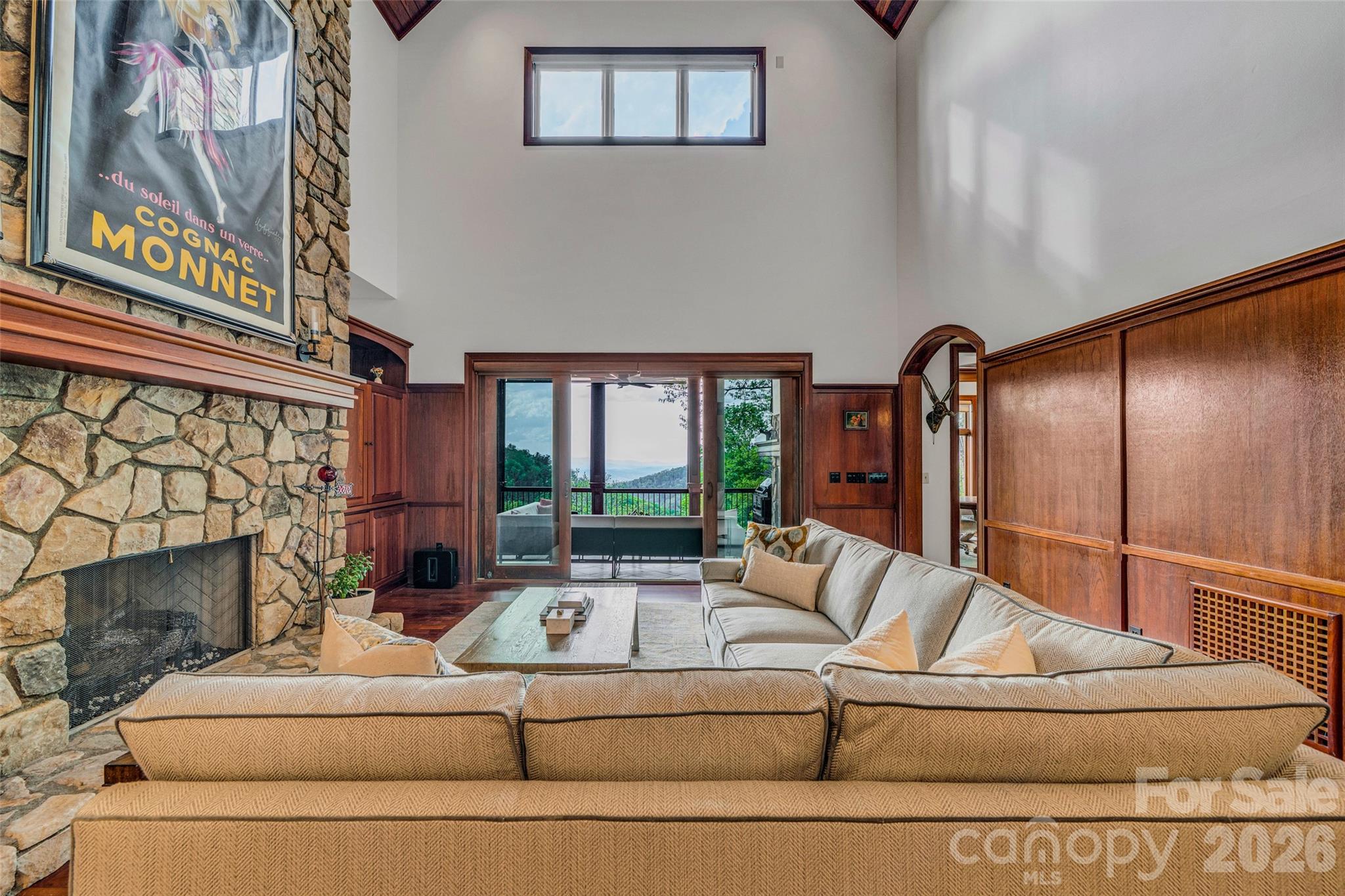 Reynolds Mountain - Residential