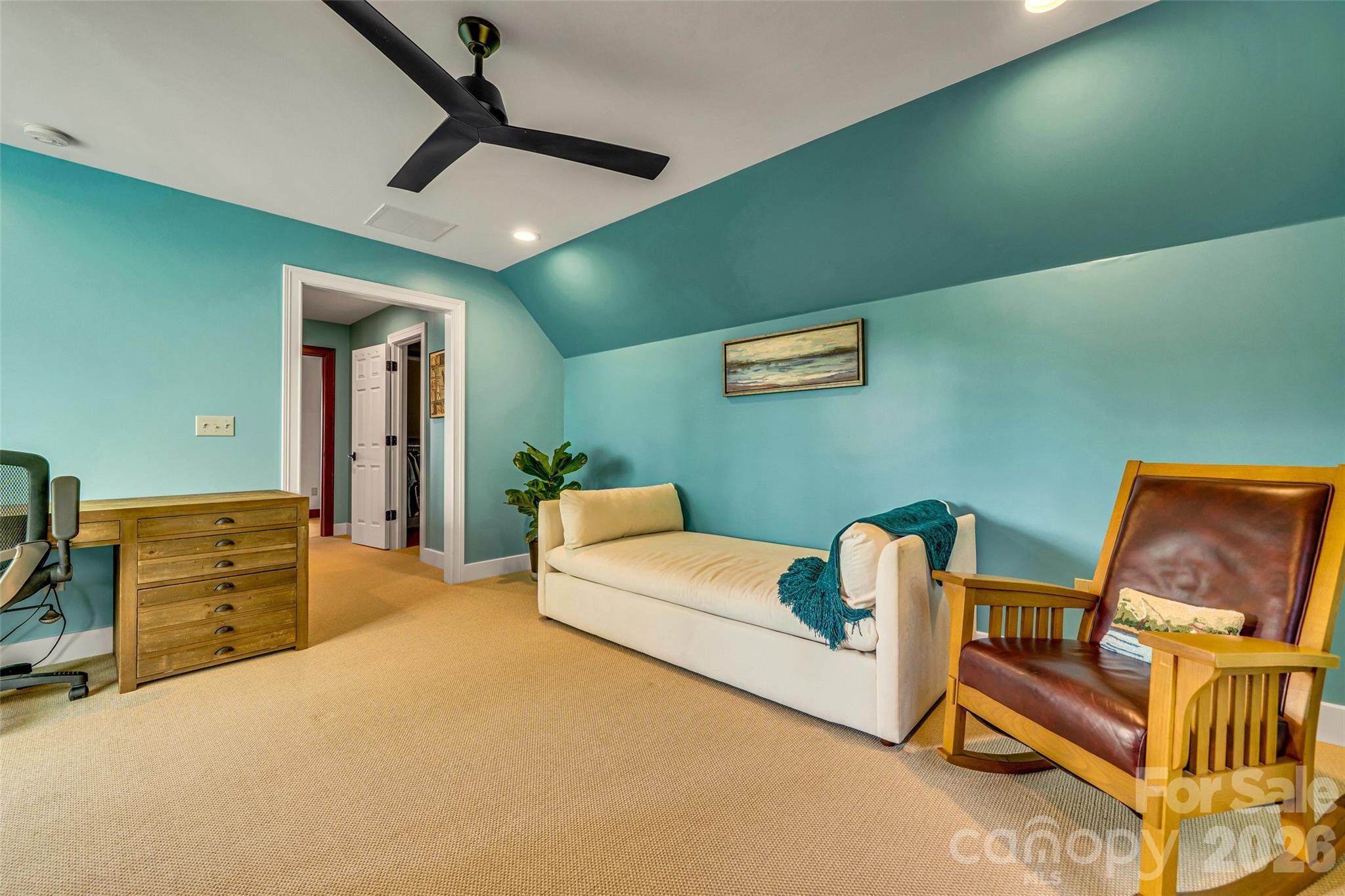 Reynolds Mountain - Residential