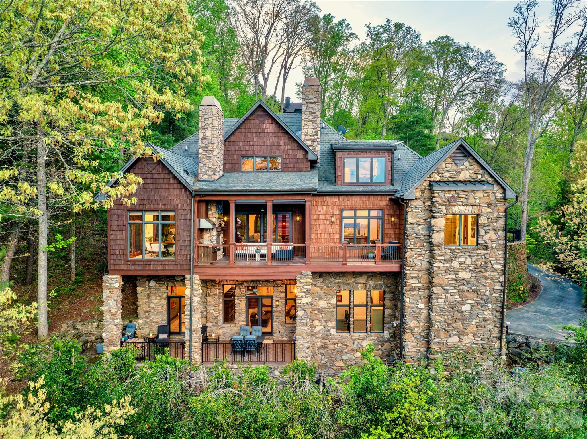 Reynolds Mountain - Residential