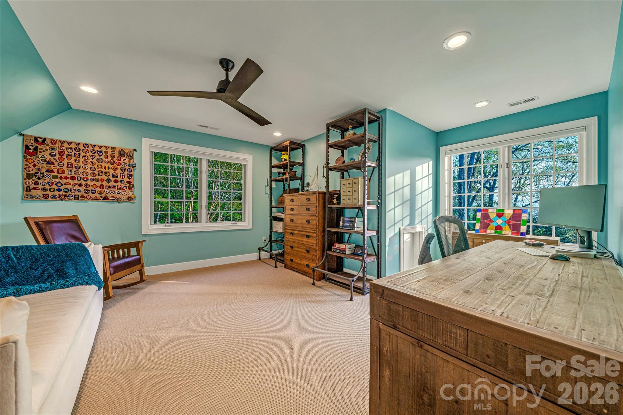 Reynolds Mountain - Residential