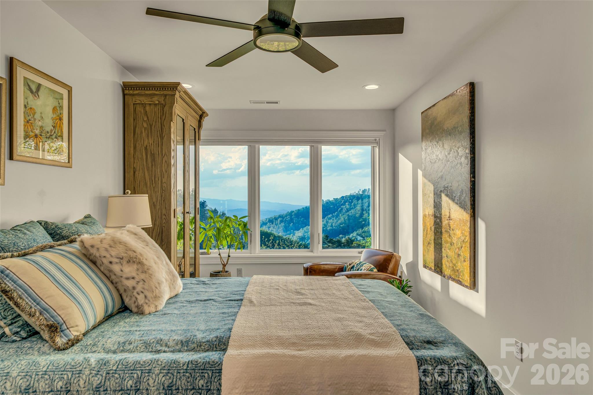 Reynolds Mountain - Residential