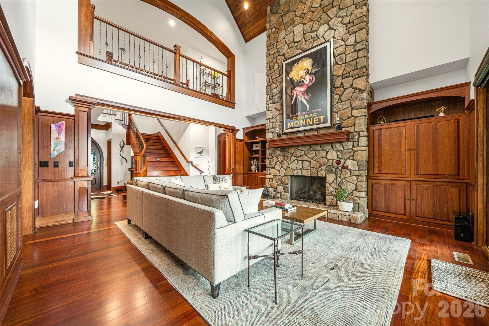 Reynolds Mountain - Residential