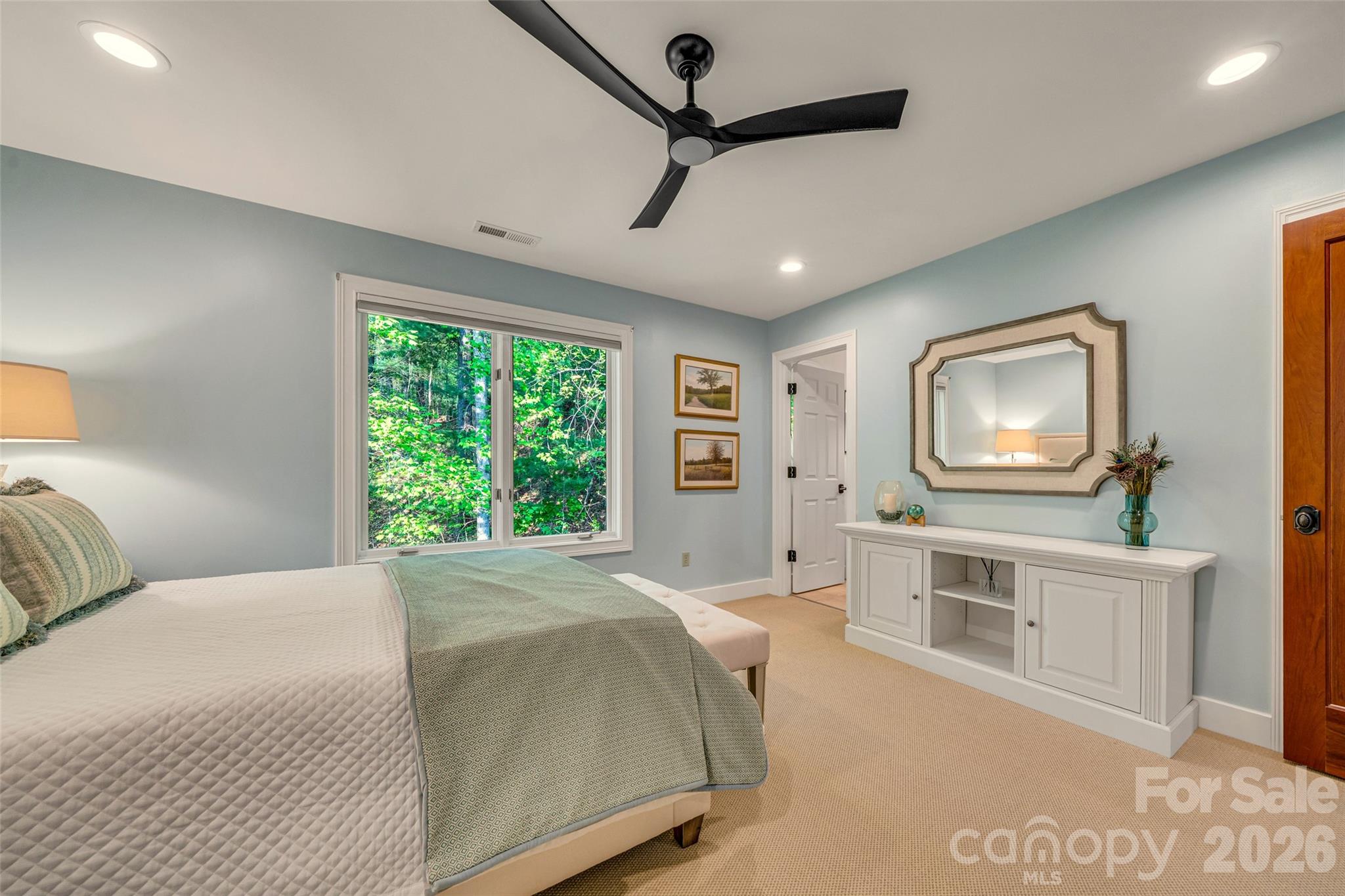 Reynolds Mountain - Residential