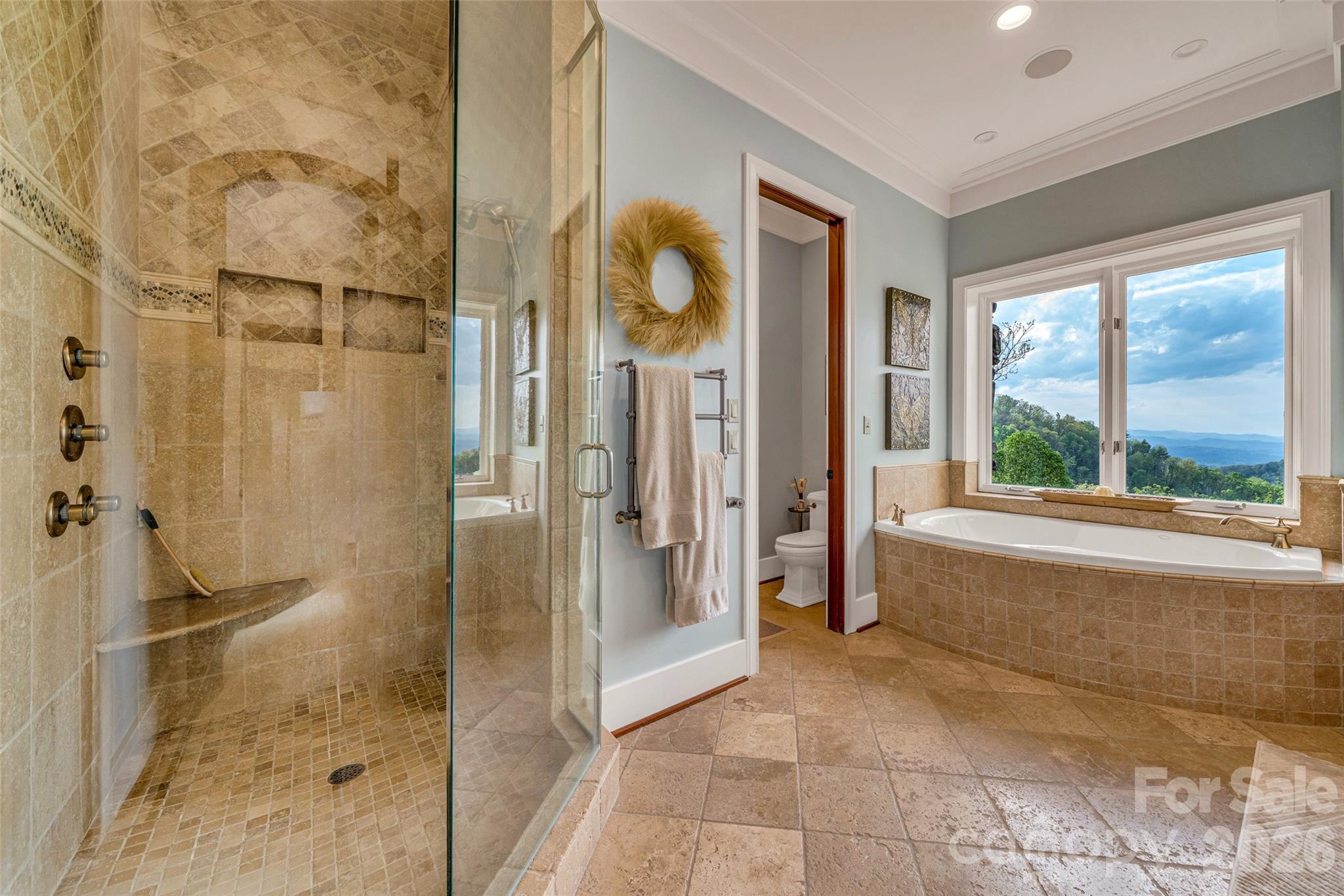 Reynolds Mountain - Residential