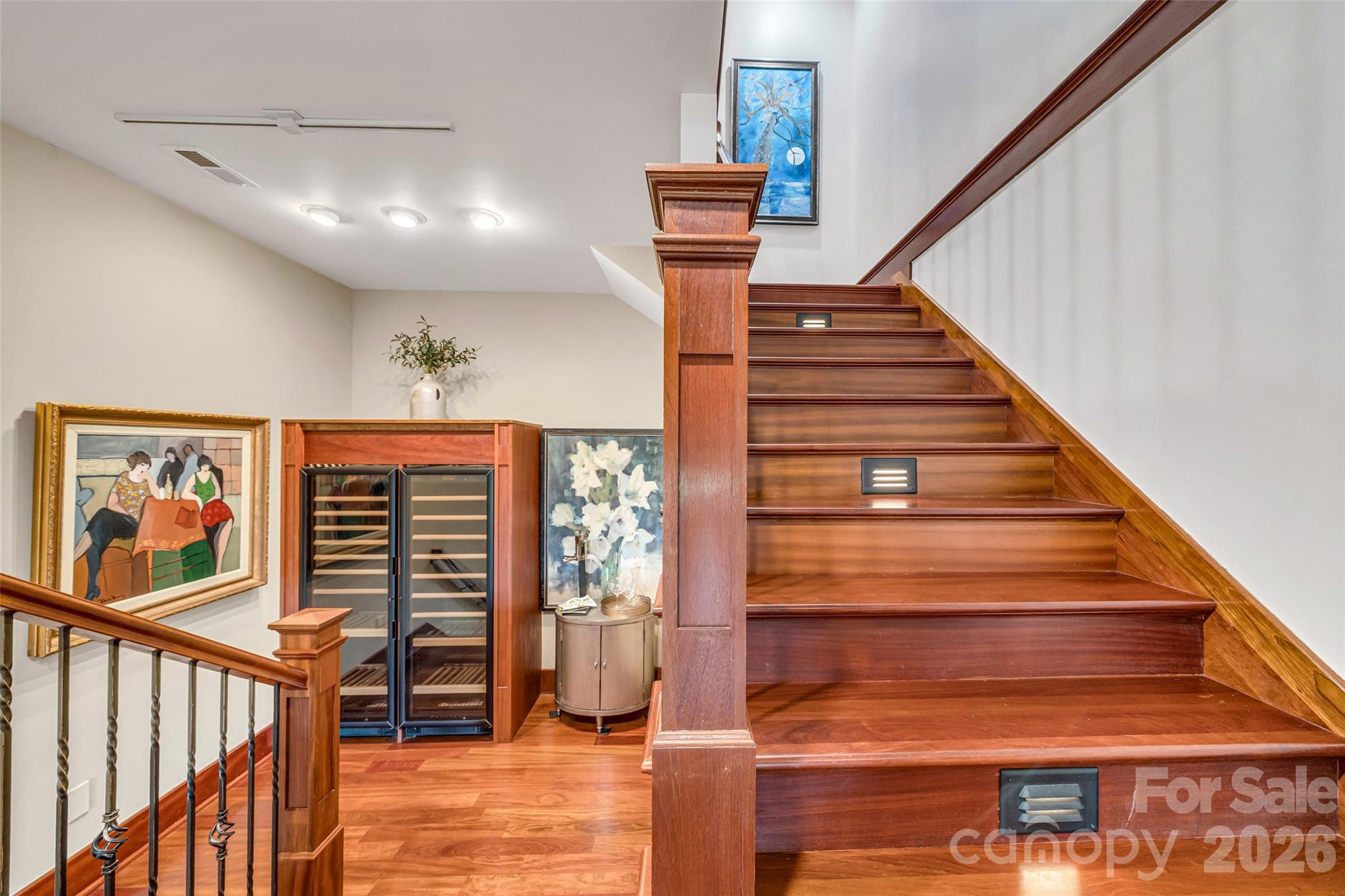 Reynolds Mountain - Residential