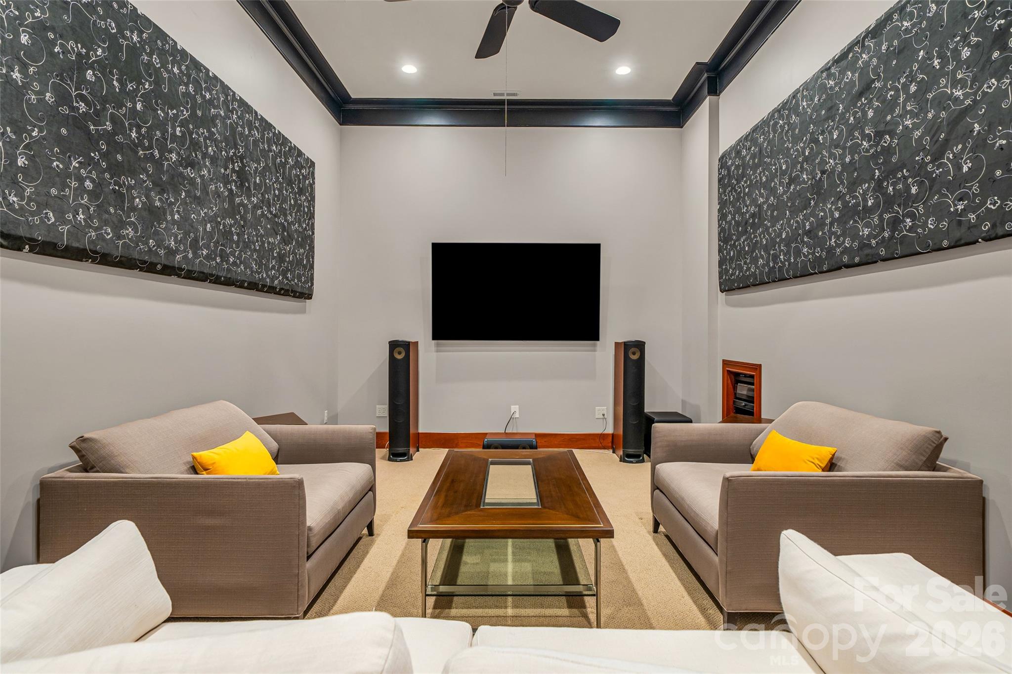 Reynolds Mountain - Residential