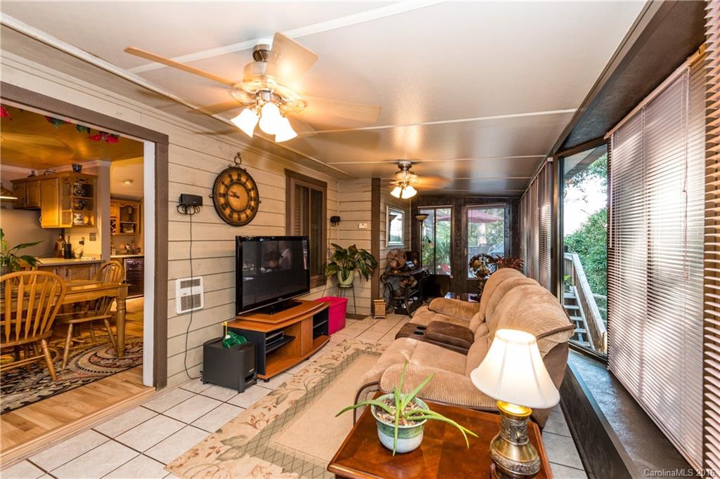 Tega Cay - Residential