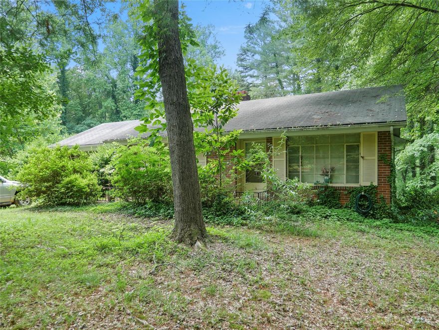 OFFER DEADLINE 6/25/23:
Tucked away on a large, private parcel at the end of the cul de sac in the picturesque Fernwood neighborhood, this unique property has amazing potential.  Located in town close to everything, yet falls just outside of city limits.  Spacious mid-century home ready to be revitalized!
This is an estate sale and is subject to court approval & 10-day upset bid period.  The condition of the home is reflected in the list price. CASH OFFERS ONLY.  IT IS STRONGLY RECOMMENDED TO SEEK LEGAL COUNSEL FROM AN ATTORNEY FOR DIRECTION PERTAINING TO THE UPSET BID PROCESS.  Real Estate Agents are not permitted to provide legal advice.