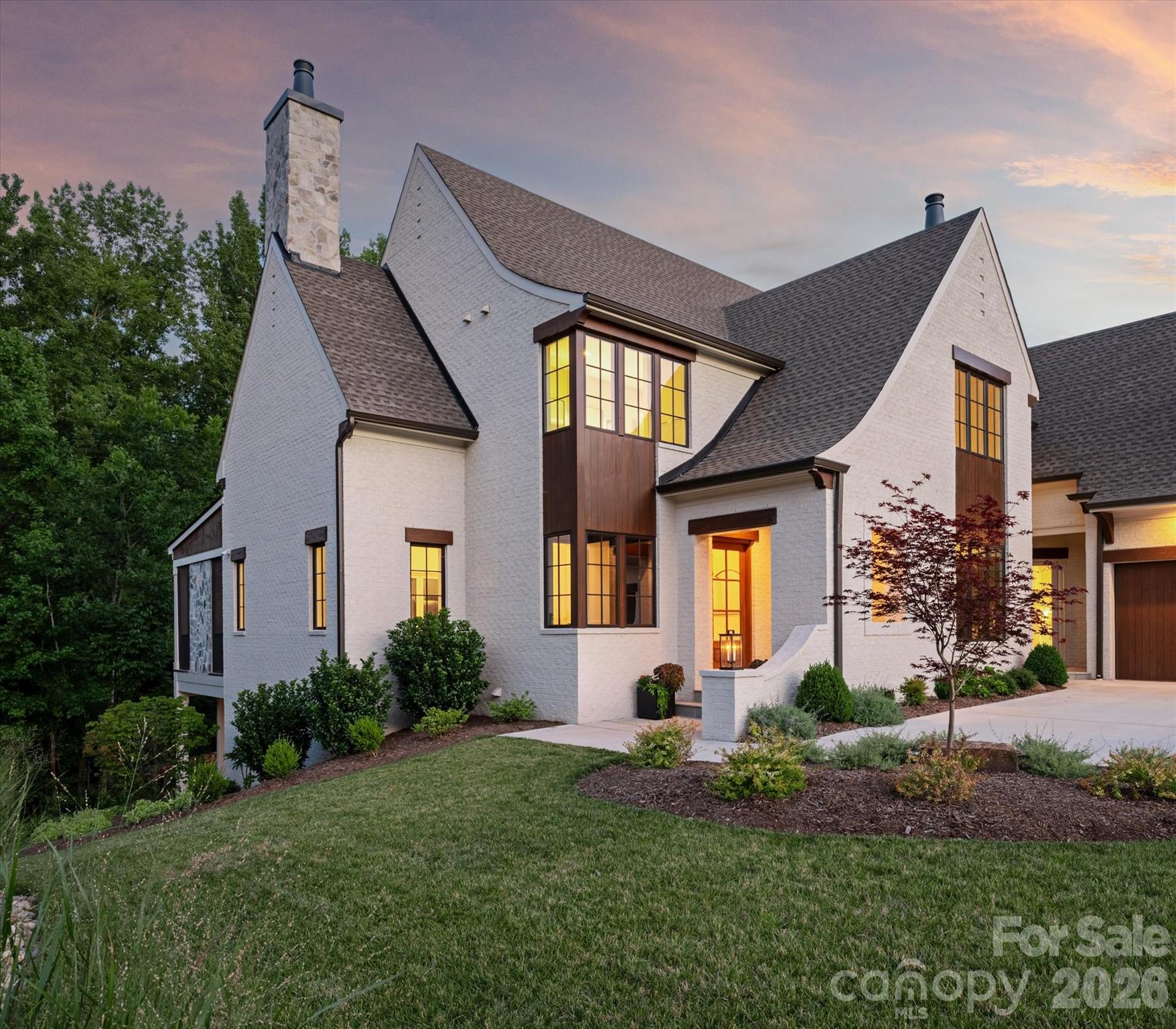 213 Crest Court