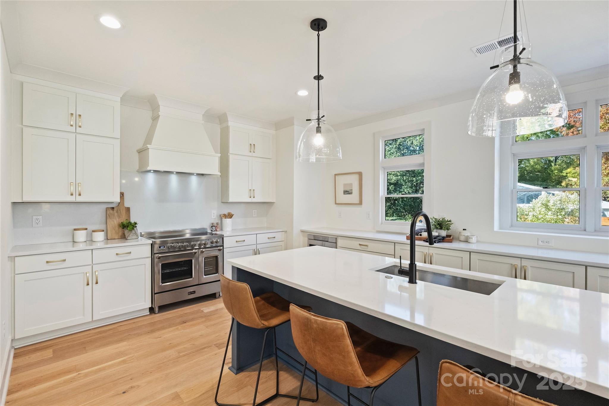 1724 Belvedere Avenue