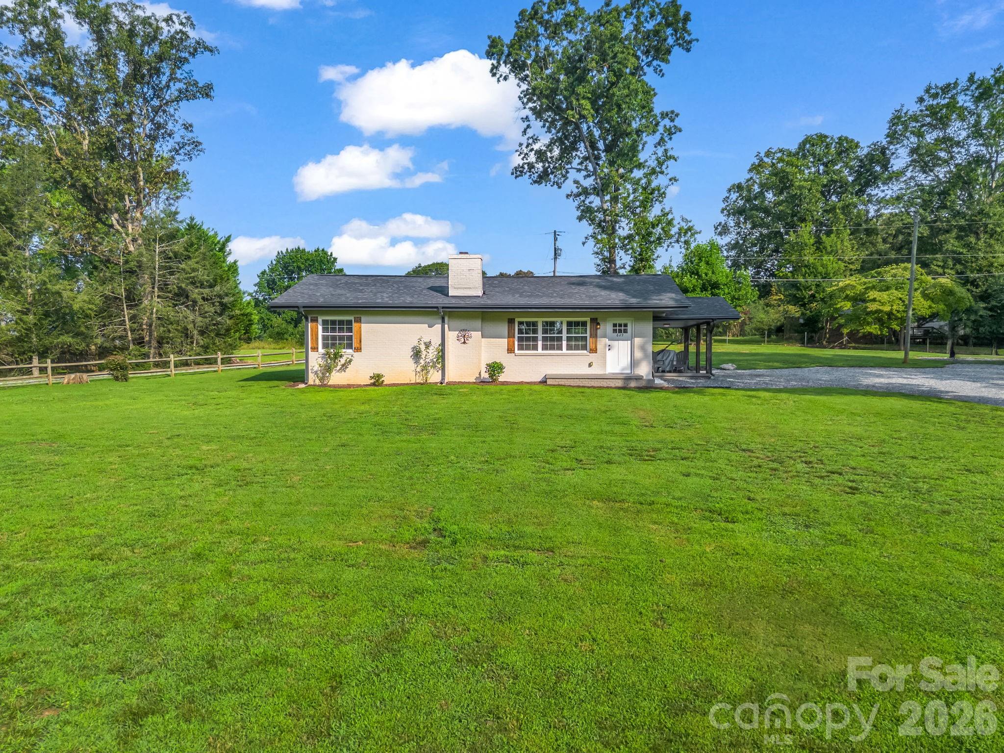 629 Thompson Road