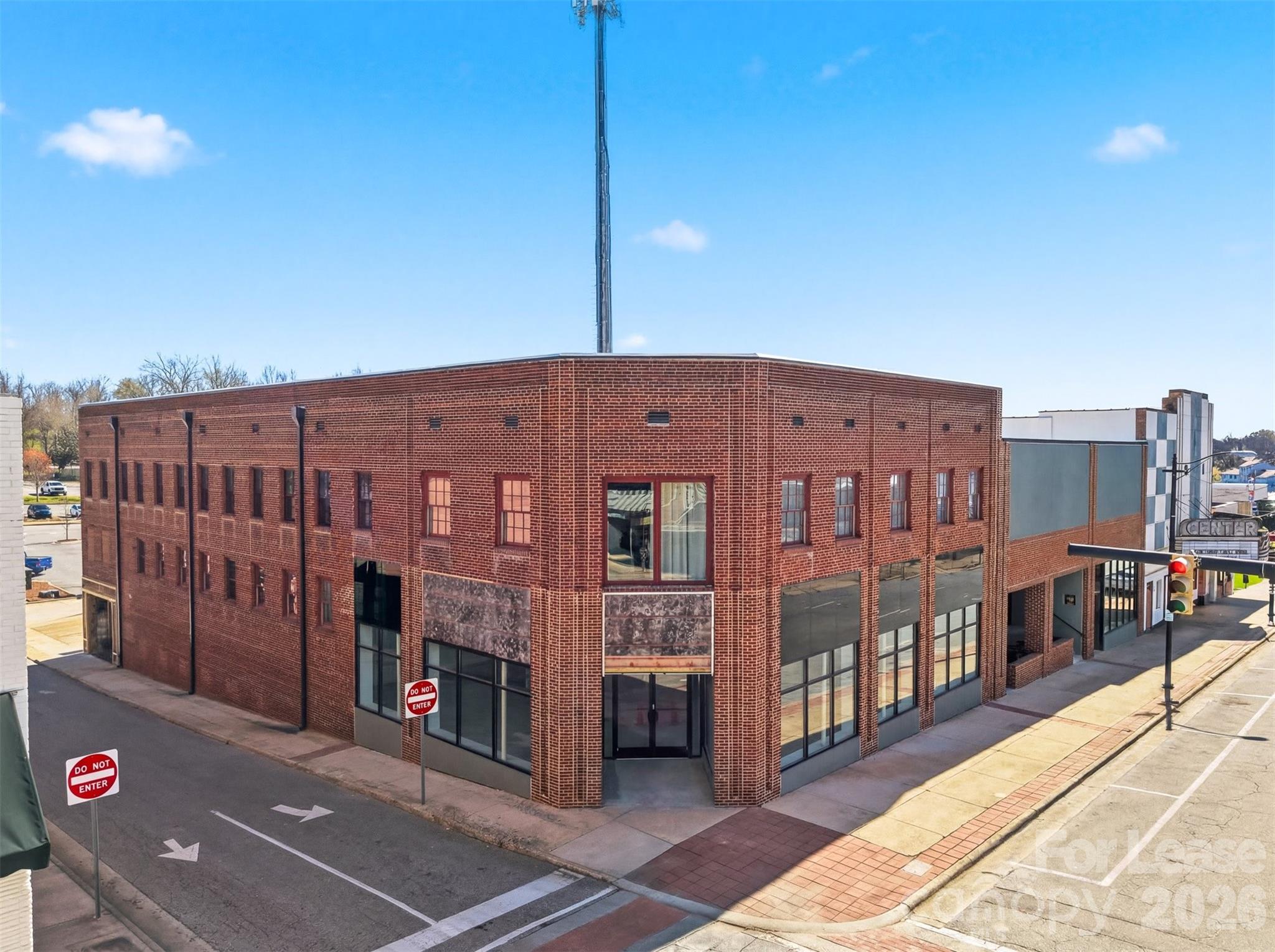 Photo 1 of 46 — 1001 W Avenue NW, Lenoir, NC 28645