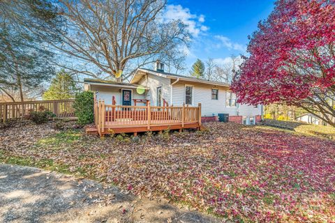 107 Woodland Church Road Clyde NC 28721