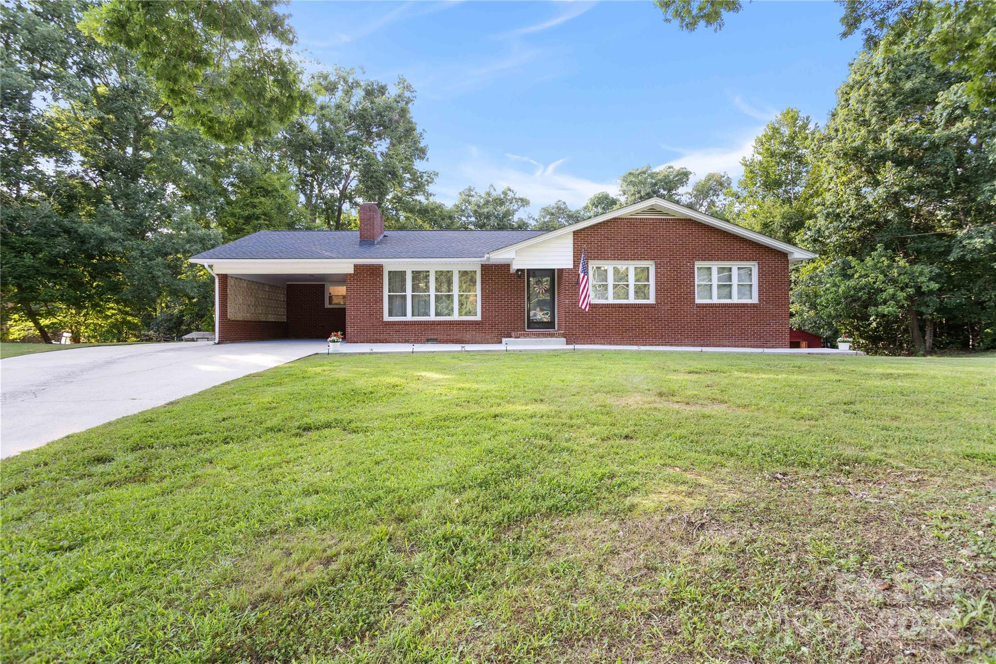 410 Queens Drive 27 & 28
