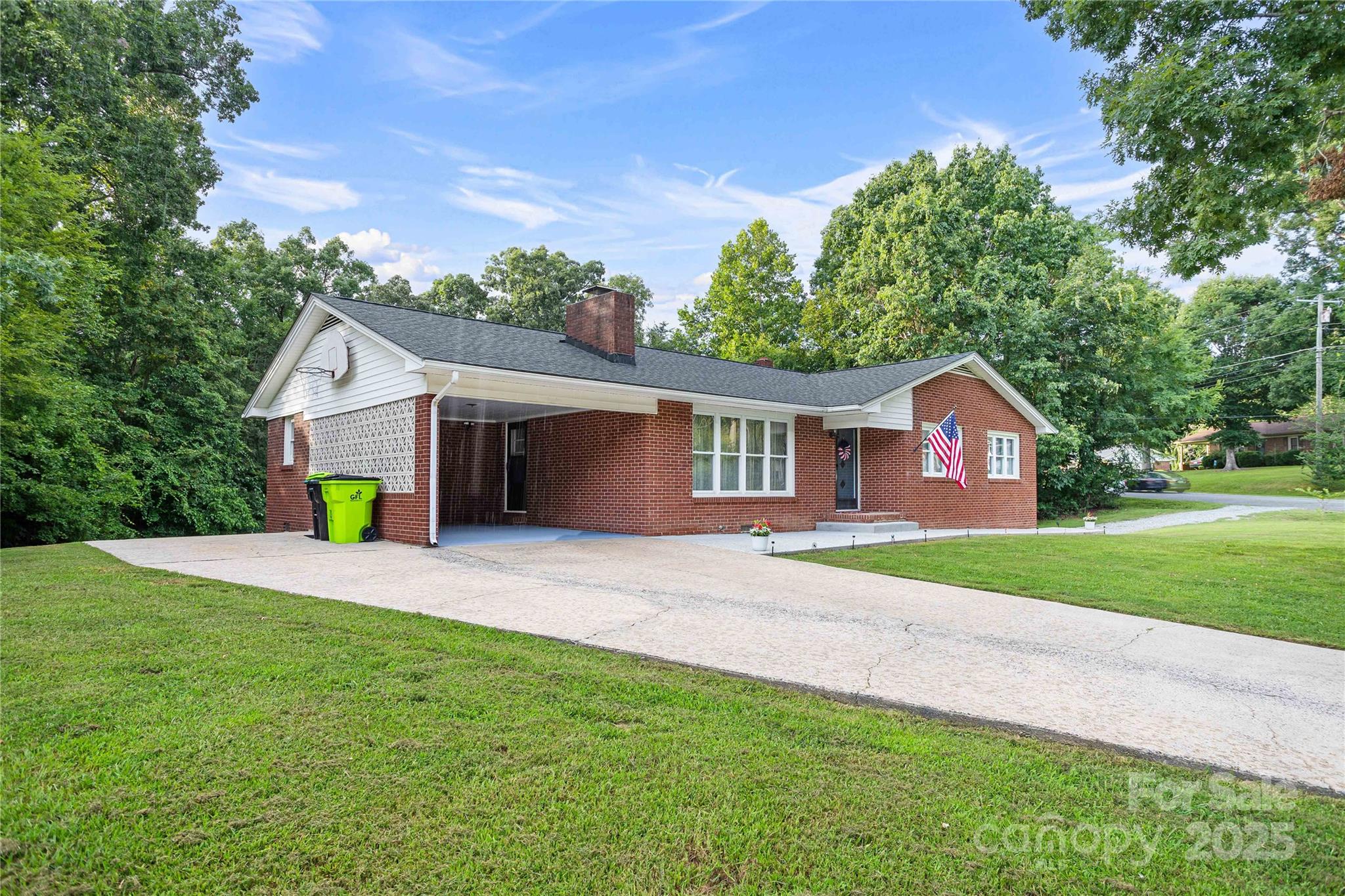 410 Queens Drive 27 & 28