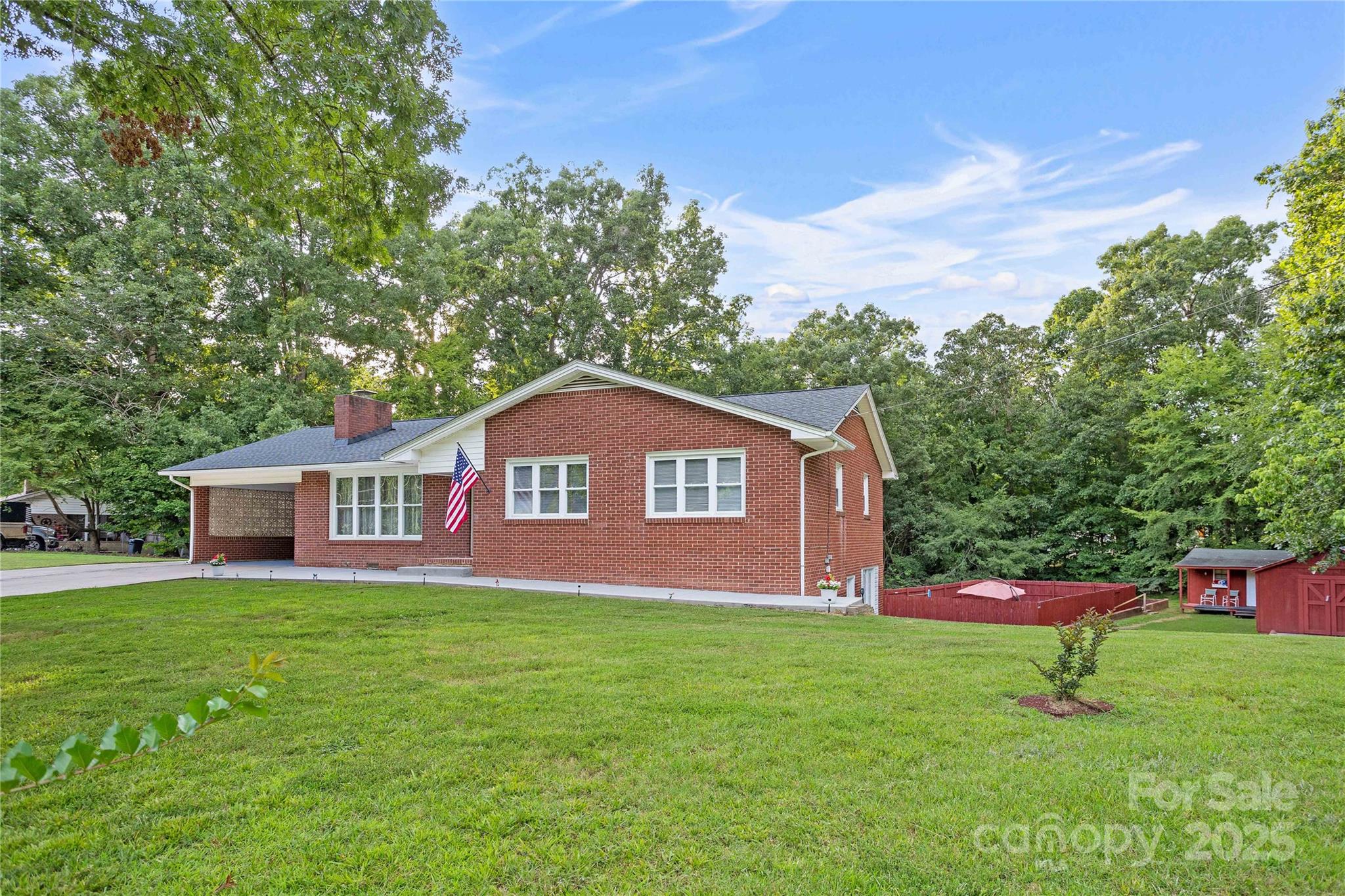 410 Queens Drive 27 & 28