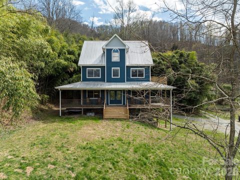 Photo of 22 Pear Tree Lane, Leicester, NC 28748 (MLS # 4371027)