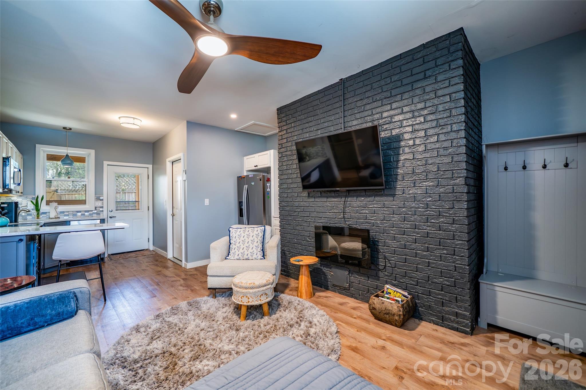 Royal Pines - Residential