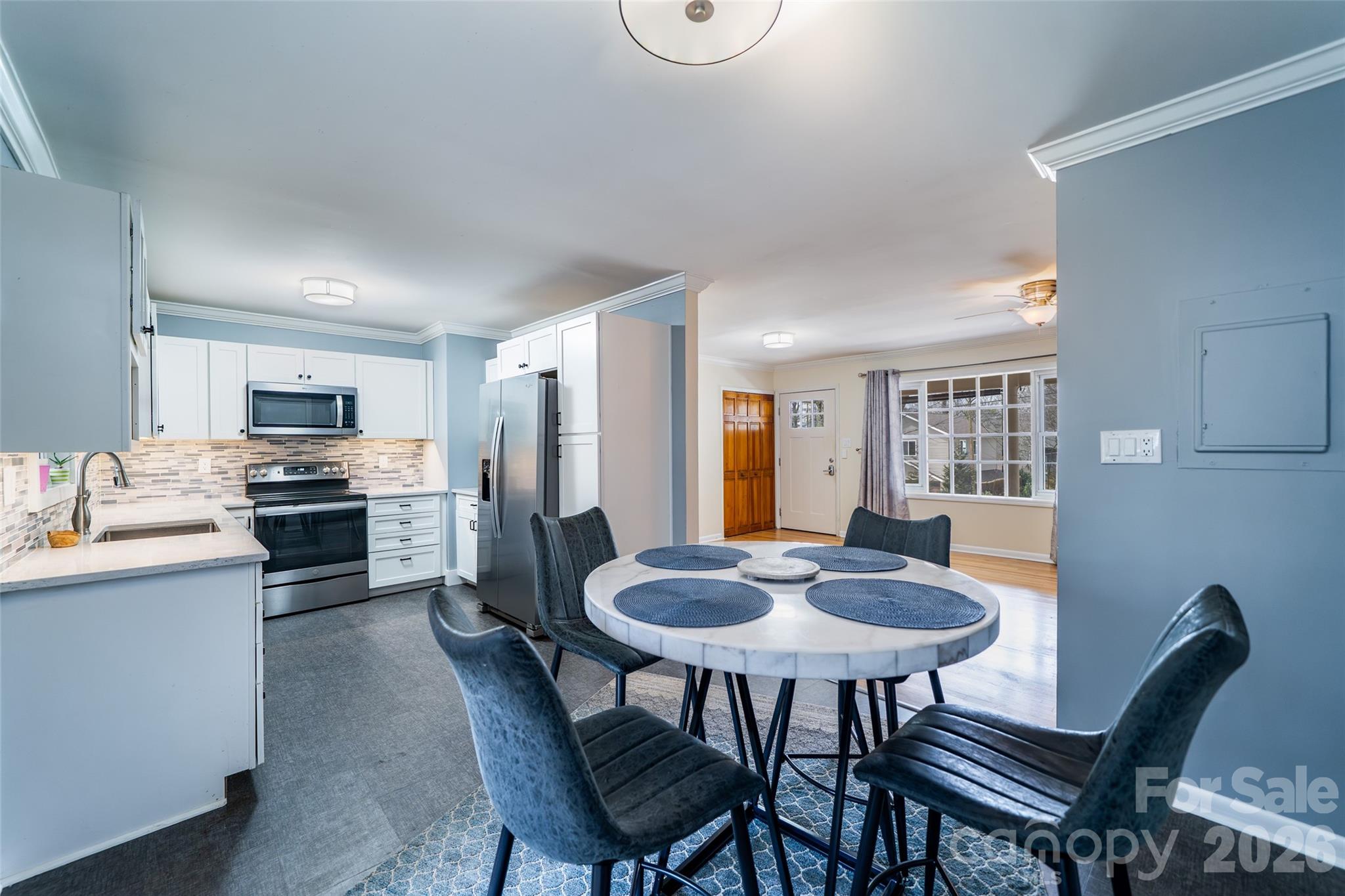 Royal Pines - Residential