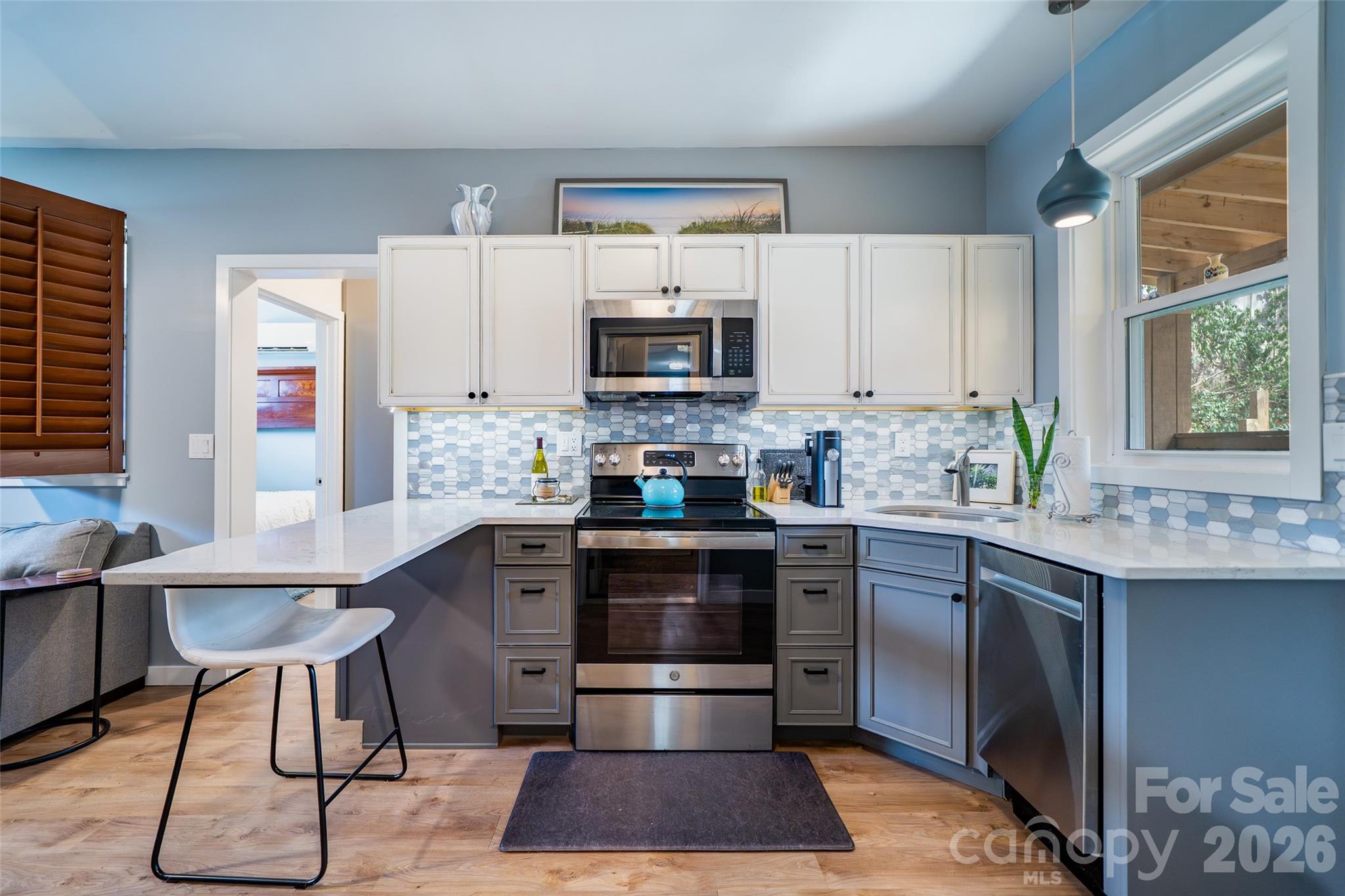 Royal Pines - Residential