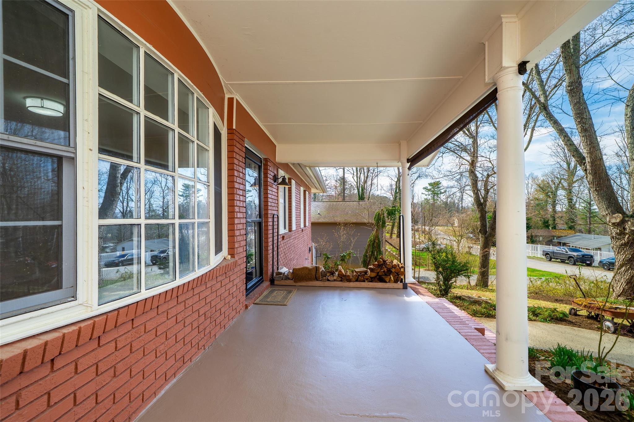 Royal Pines - Residential