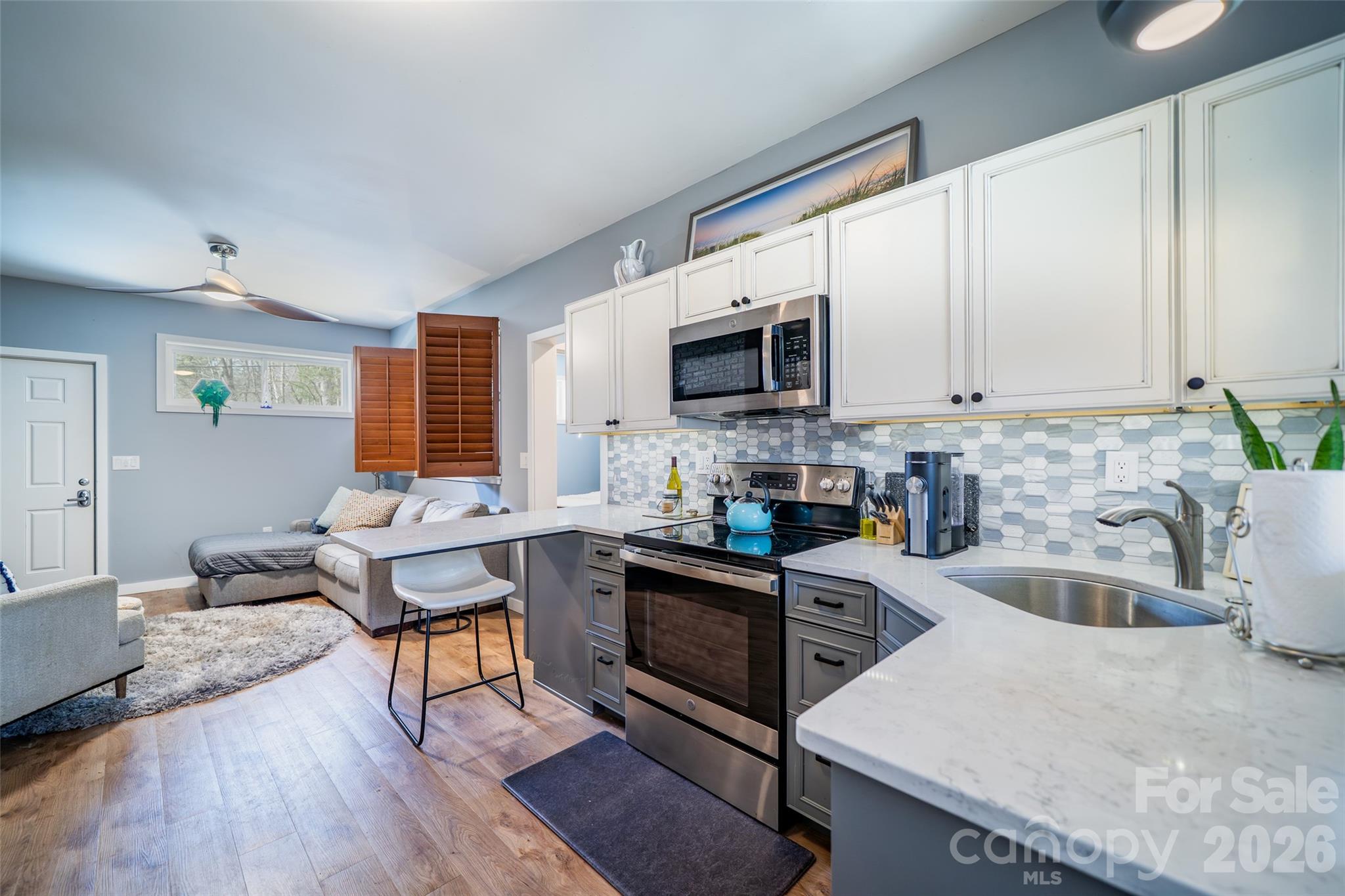 Royal Pines - Residential