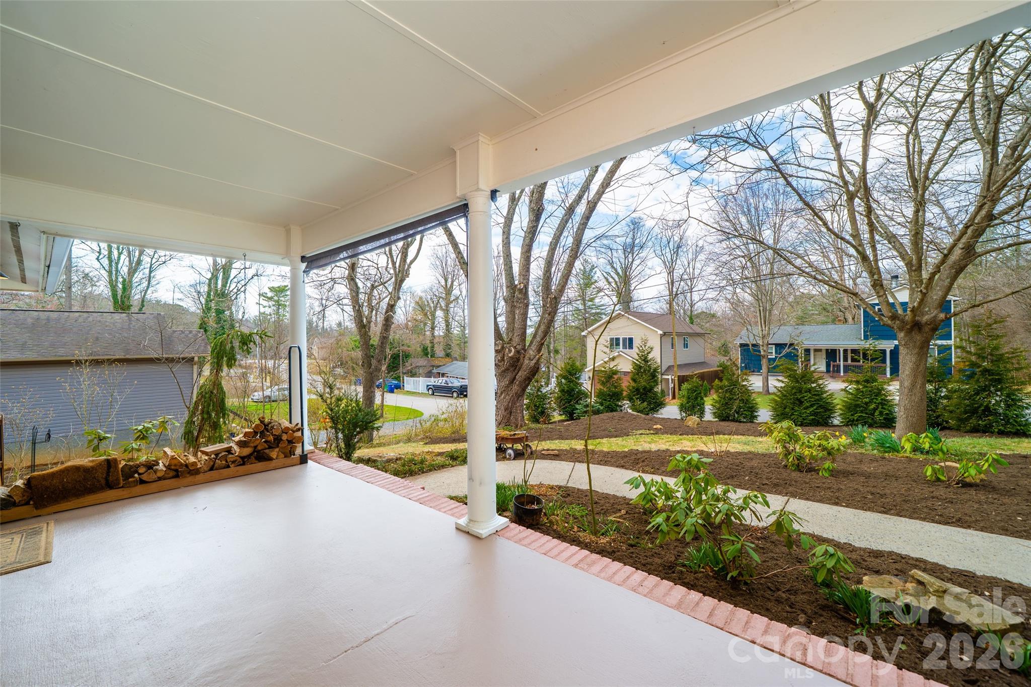 Royal Pines - Residential