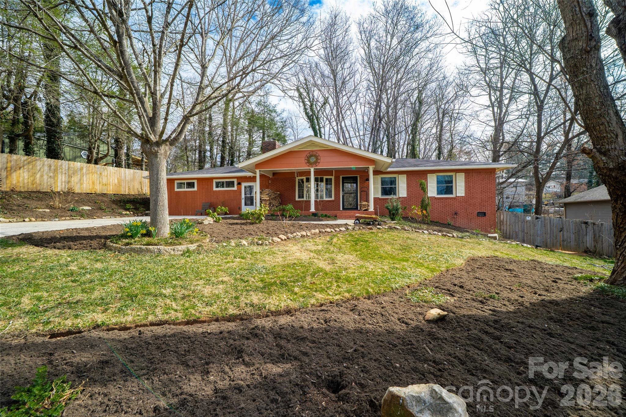 Royal Pines - Residential