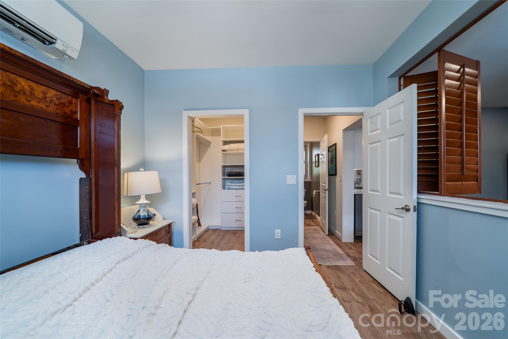 Royal Pines - Residential