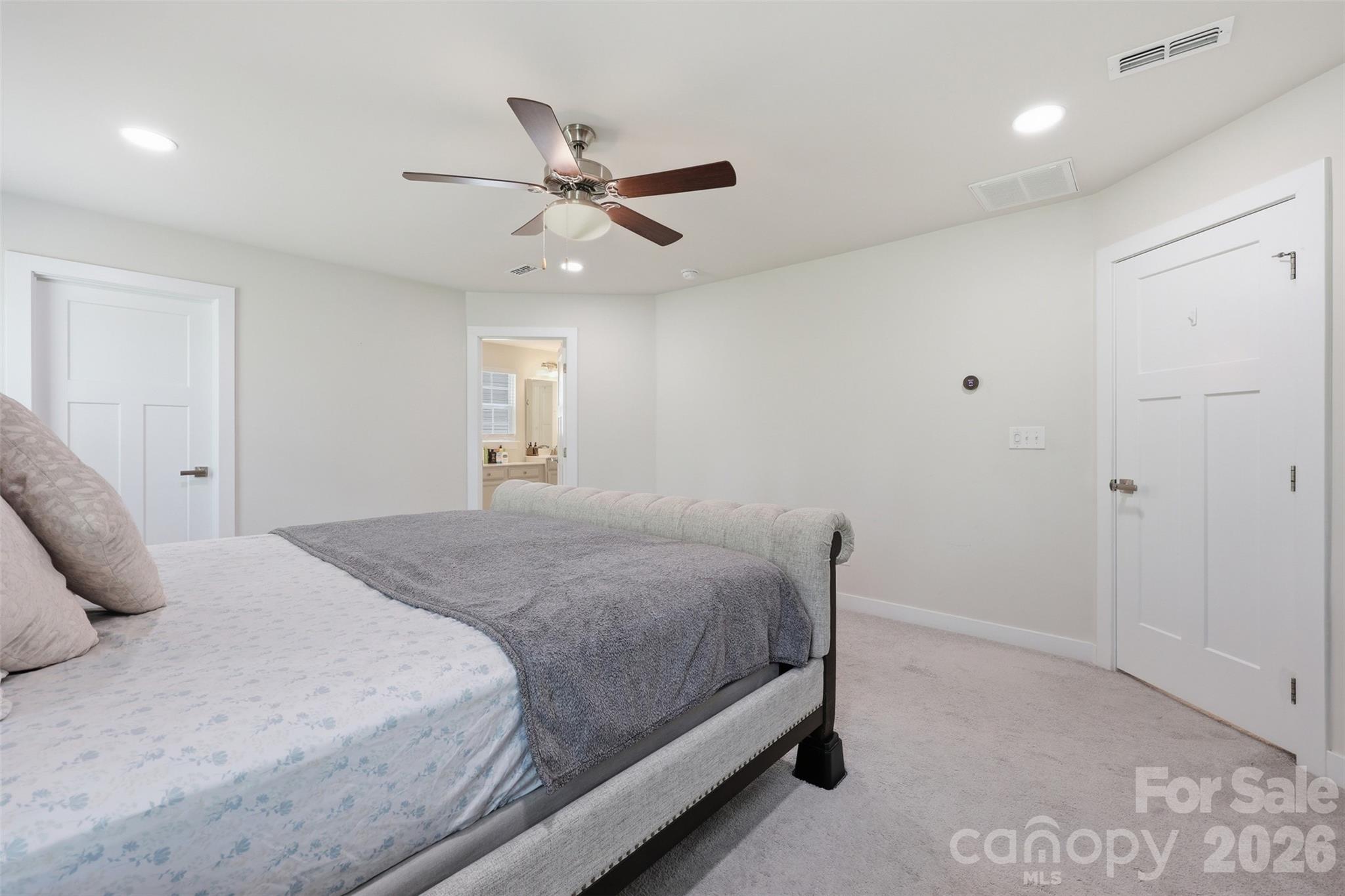 Holcomb Woods - Residential