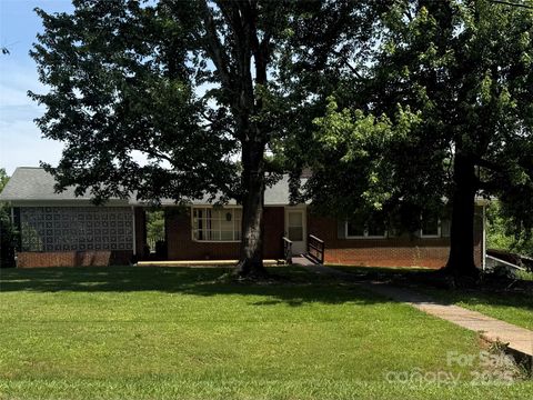 1821 Beaman Street Shelby NC 28152