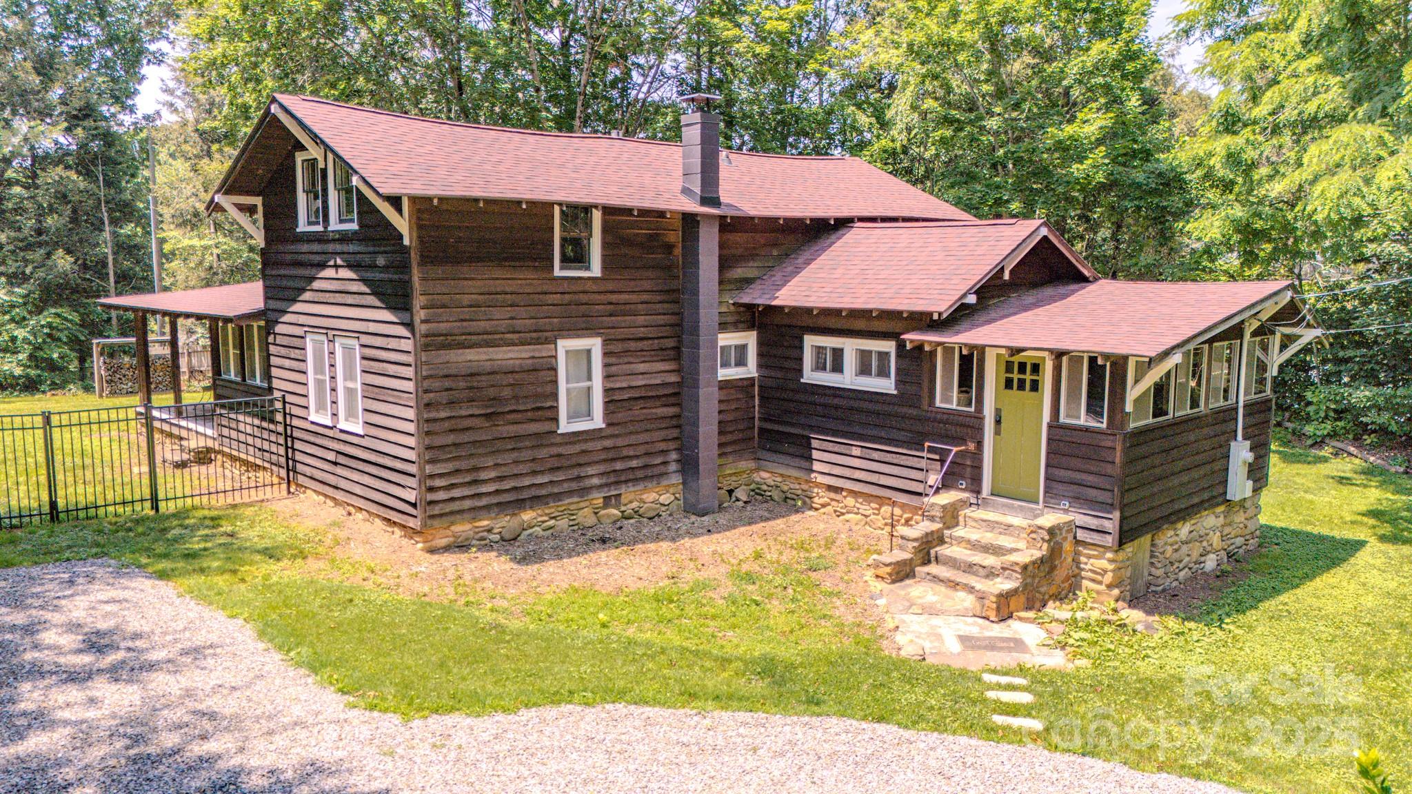 7 Bachelder Lane