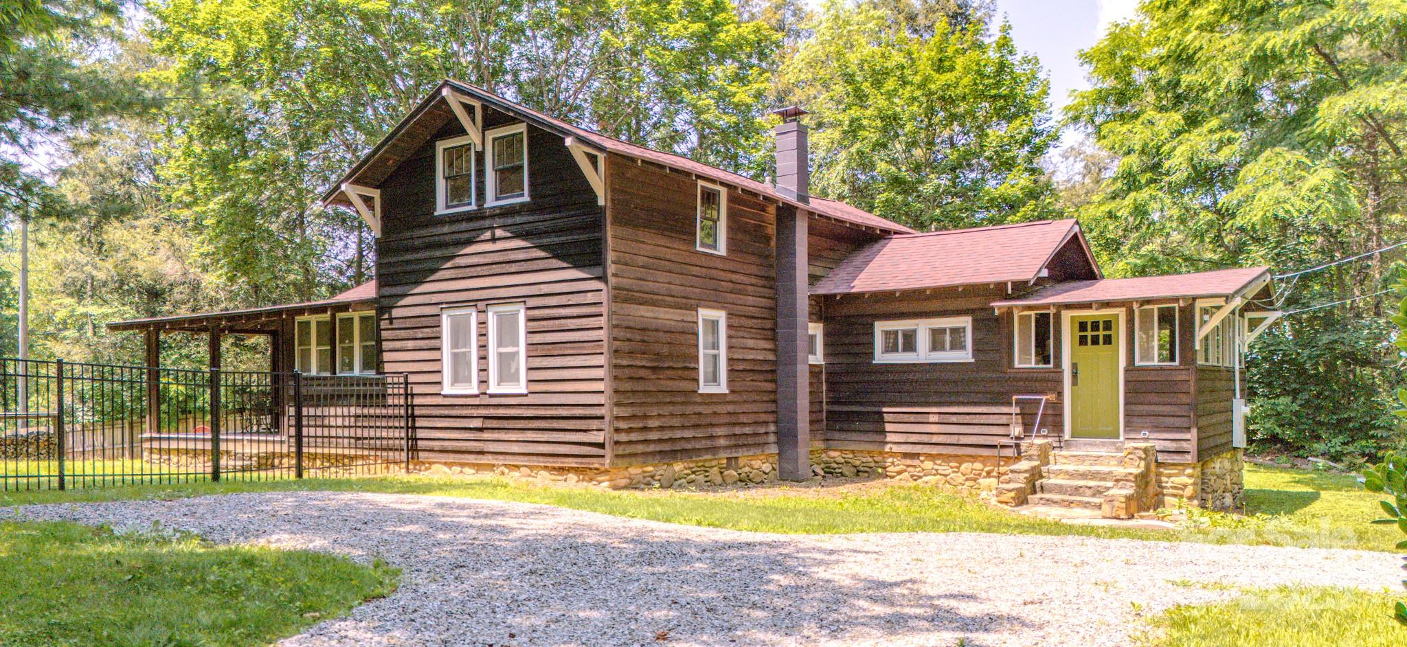 7 Bachelder Lane