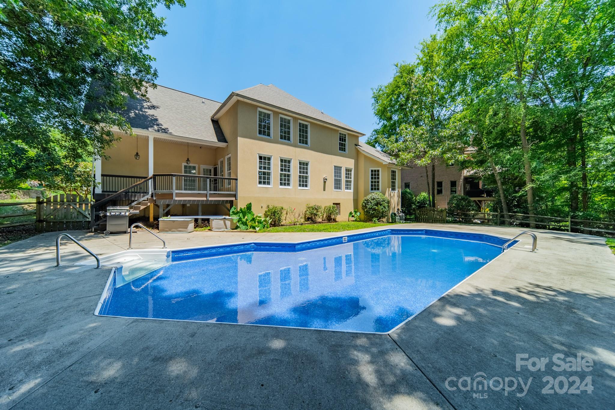 Highland Creek - Residential