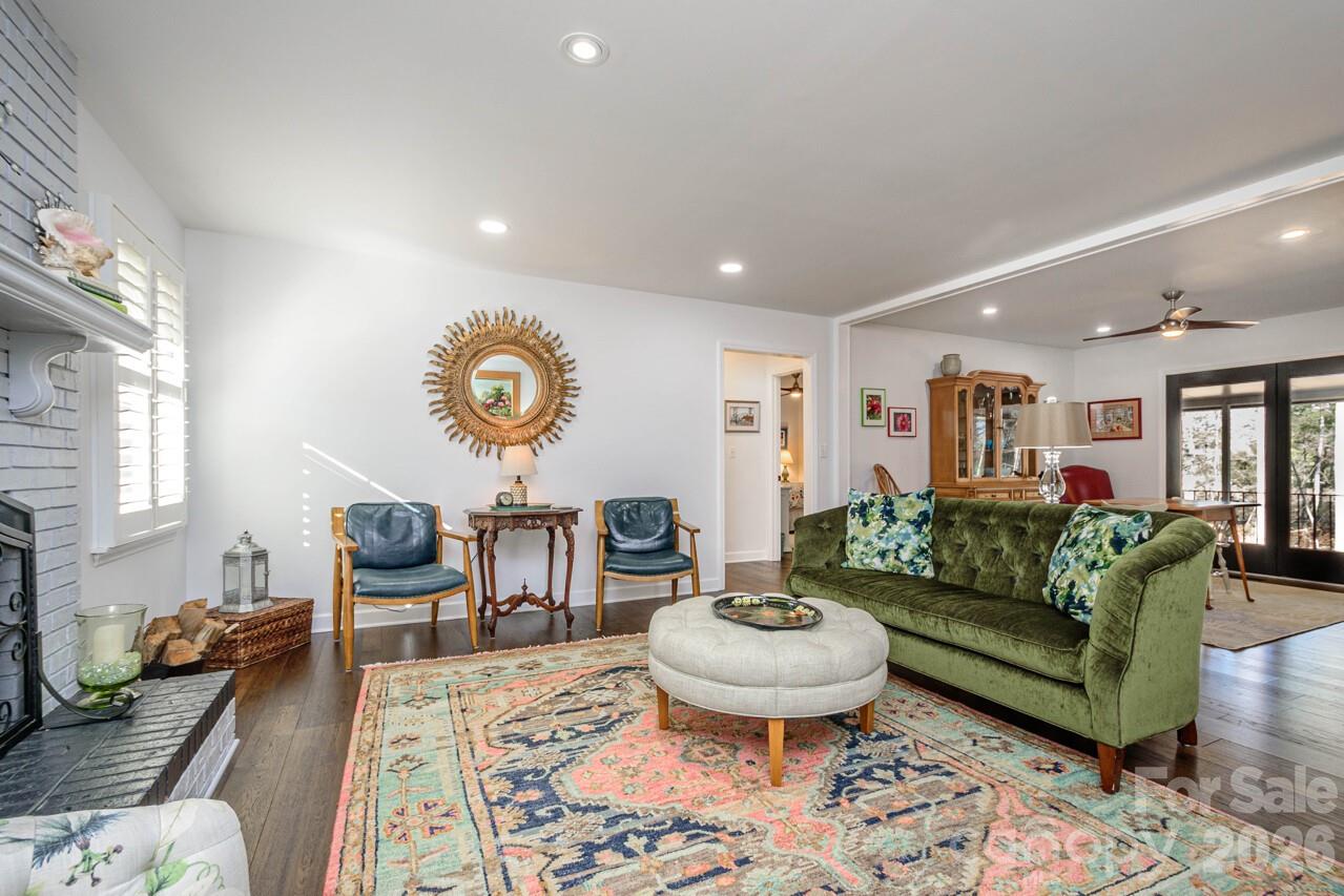 355 Mockingbird Drive