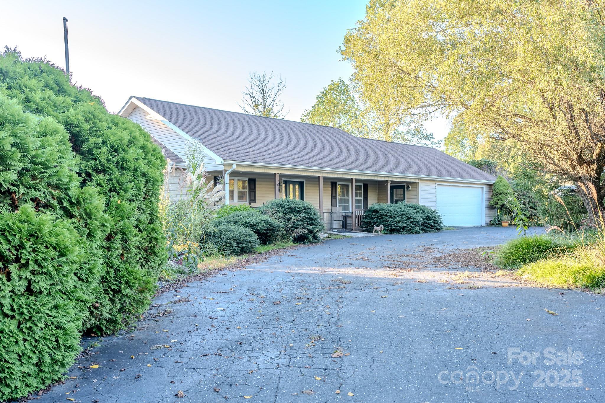 565 Overlook Drive