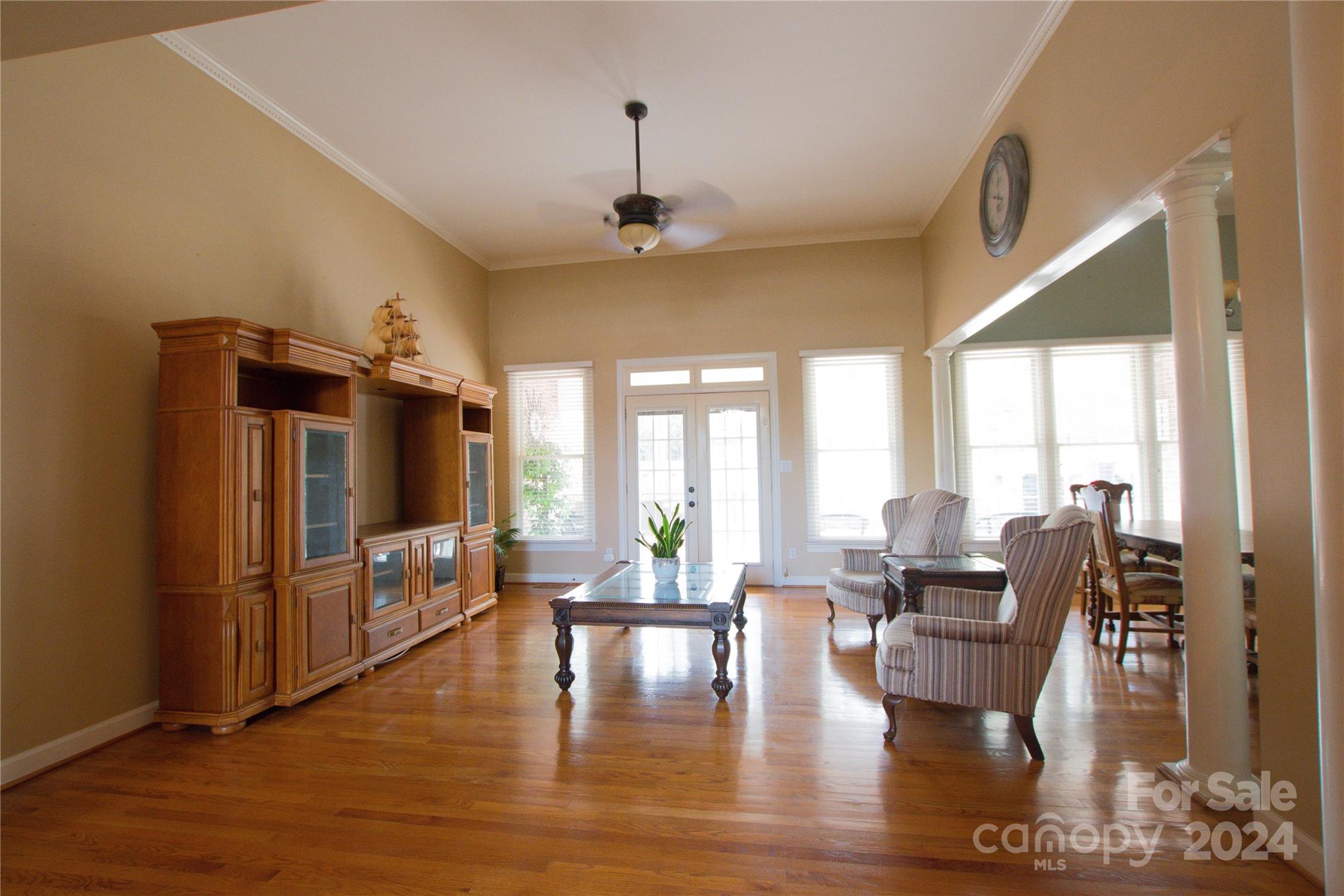 Royal Oaks - Residential