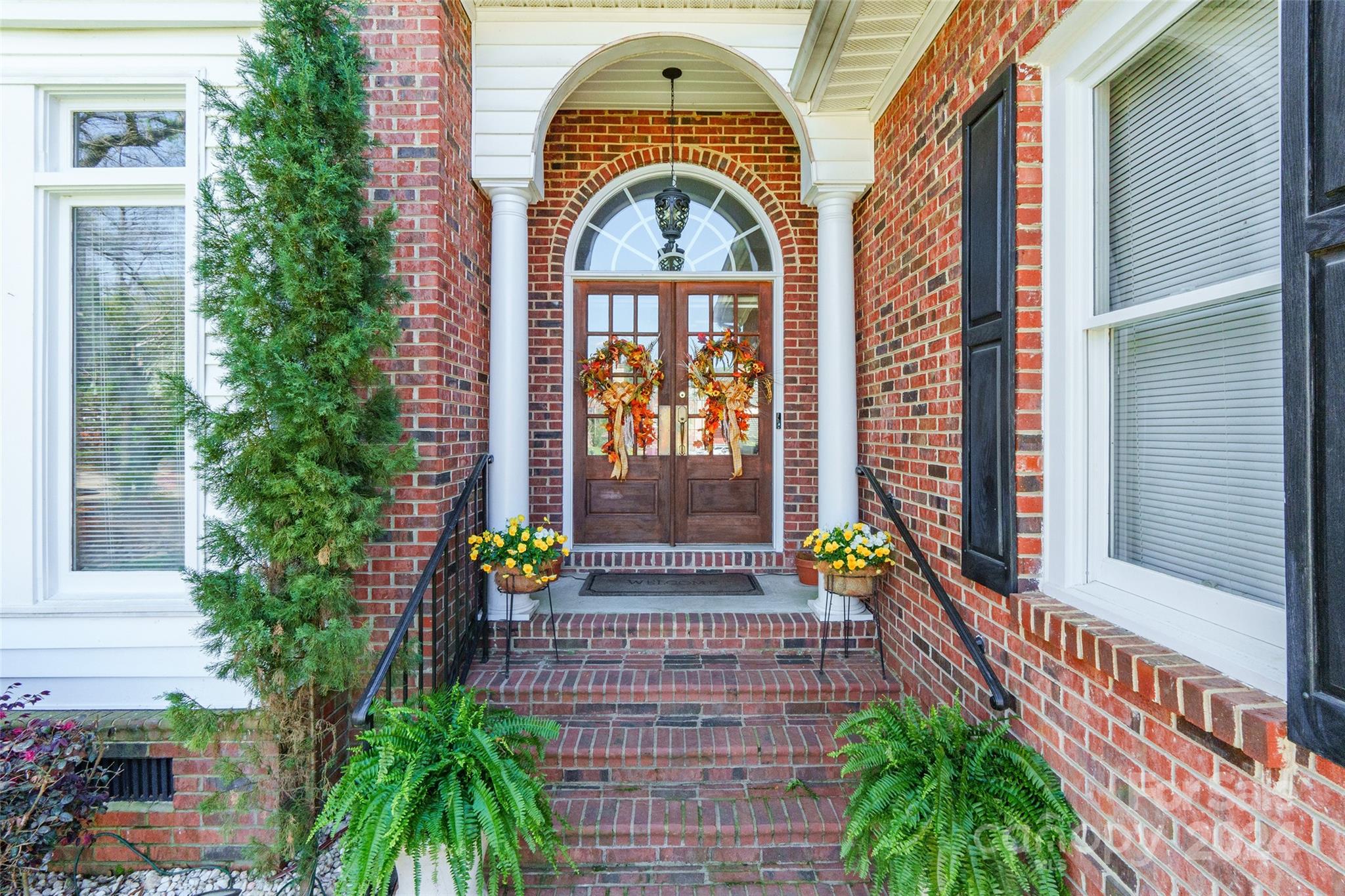 Royal Oaks - Residential