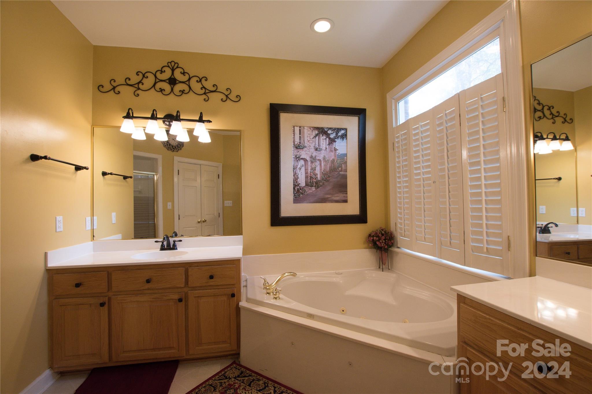 Royal Oaks - Residential