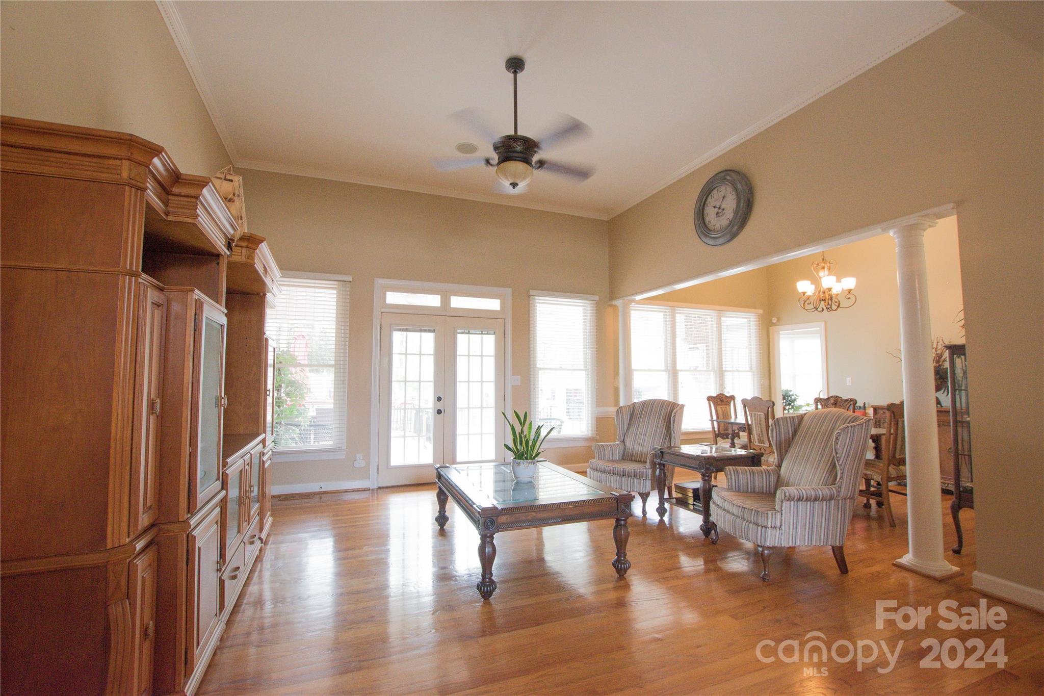 Royal Oaks - Residential