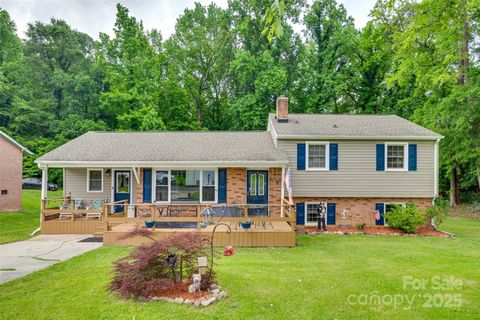 2111 Parkdale Avenue Gastonia NC 28052