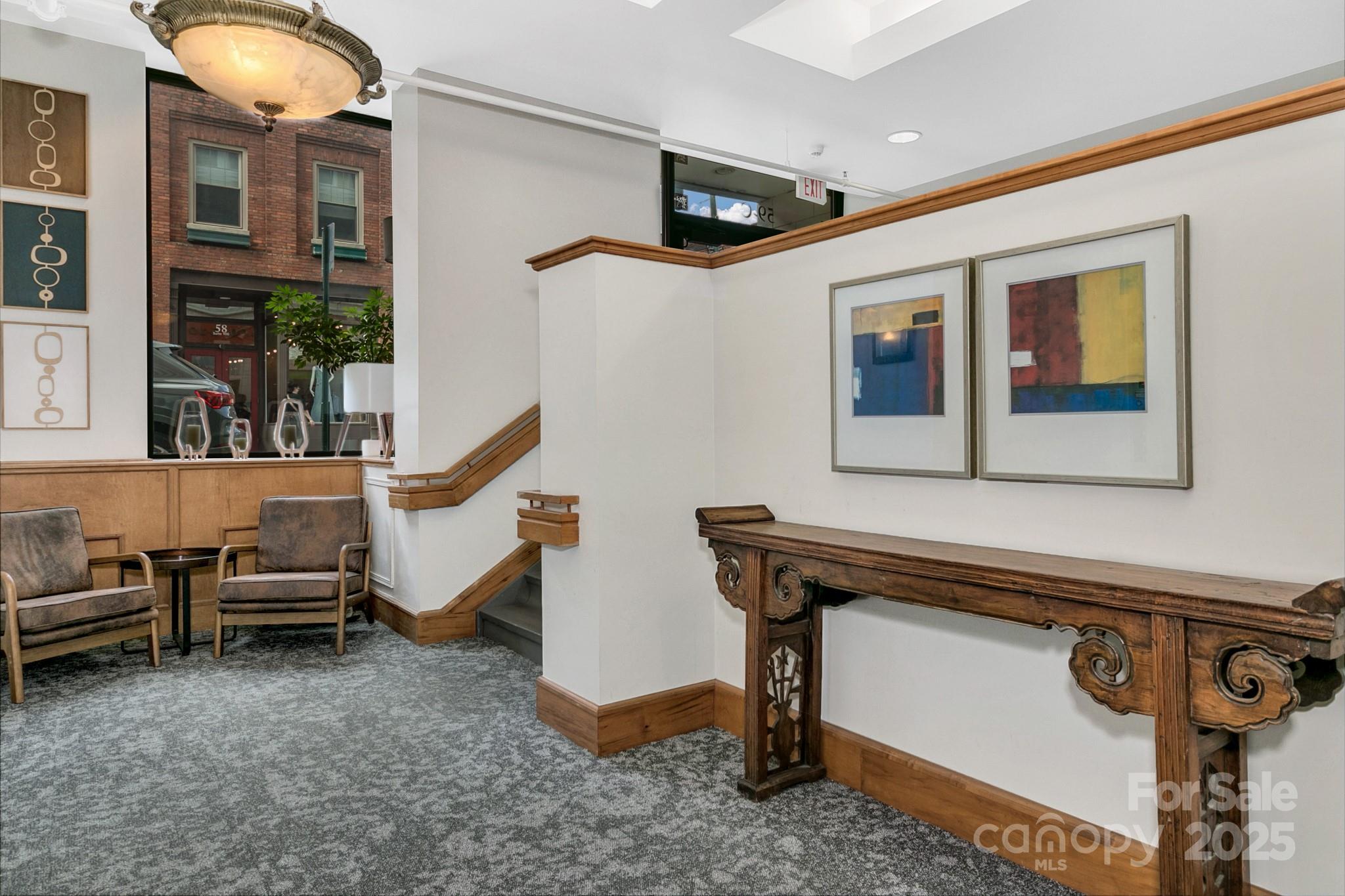 59 College Street 402