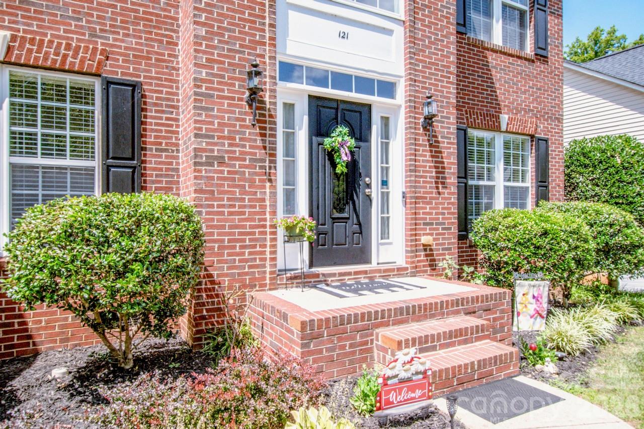 121 Crimson Orchard Drive